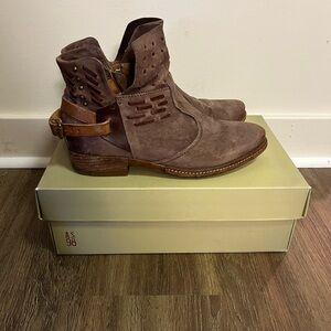 A.S. 98 Mauve Purple Suede Leather Booties